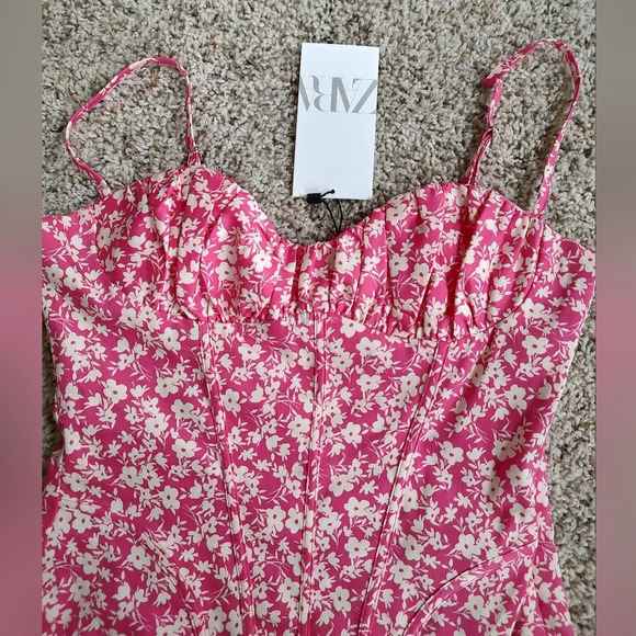 Zara floral corset style bodysuit. New. Small. - Picture 3 of 6